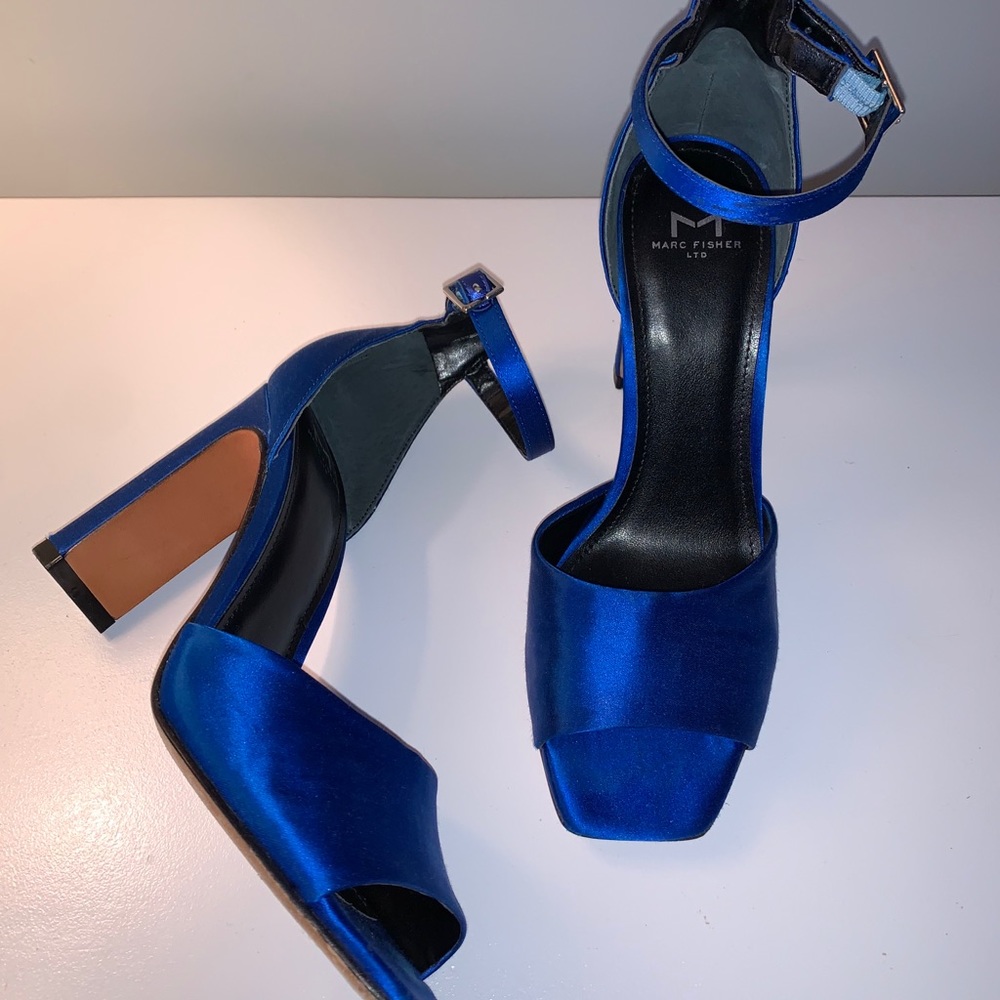 Marc Fisher — Harlin blue satin heel